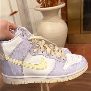 Nike Women's Shoes in Lavender and Cream